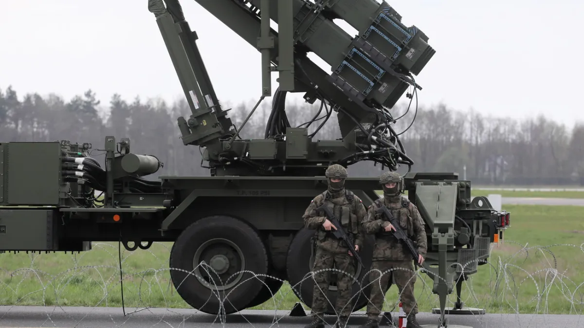 Swiss government considers dropping its plan to purchase the US Patriot air defence system.