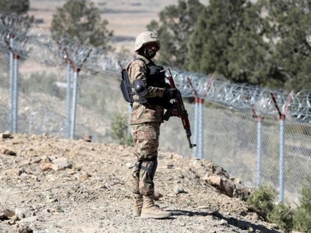46-afghan-troops-allowed-to-enter-pakistan-after-border-posts-fall-says-ispr