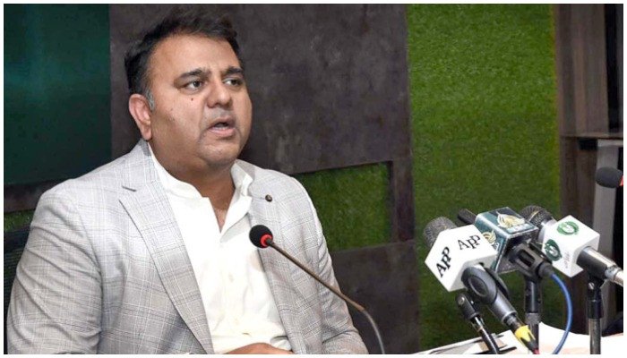 four-pml-n-leaders-expressed-their-desire-to-remove-nawaz-sharif-from-leadership-says-fawad