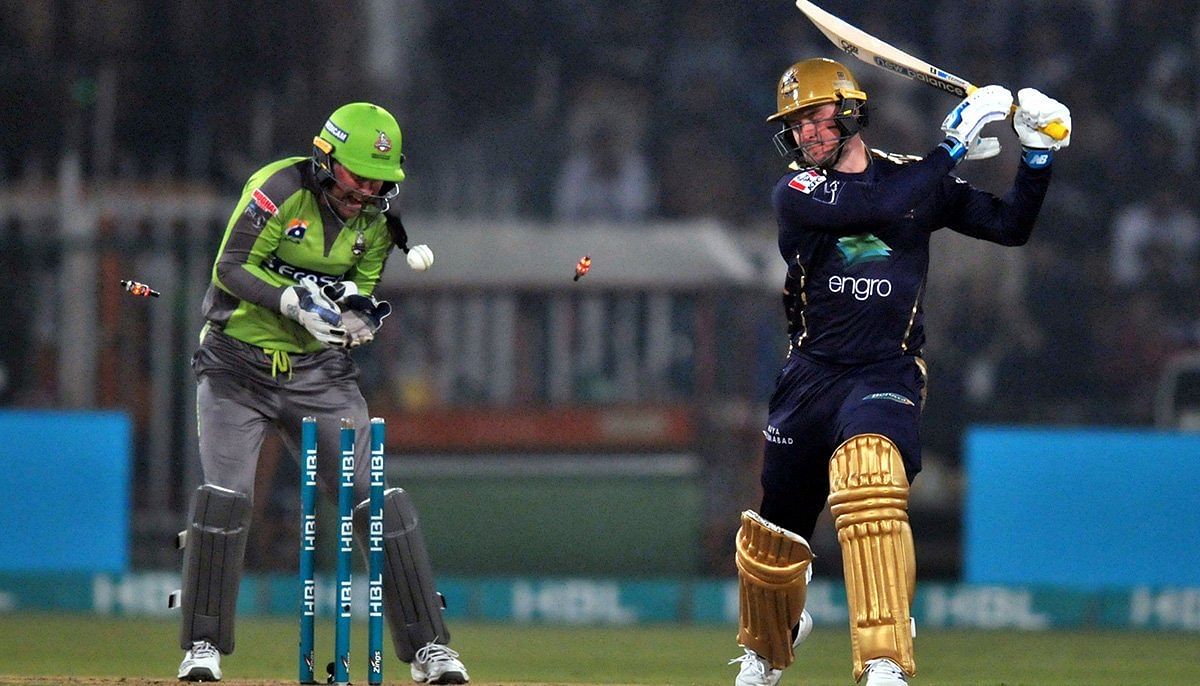 hbl-psl-8-qalandars-beat-gladiators-by-17-runs