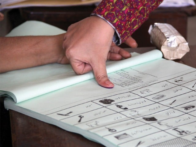 independents-give-pml-n-others-a-run-for-their-votes