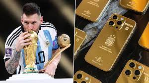 messi-s-grand-gesture-fifa-world-cup-champs-to-get-gold-iphones