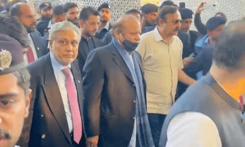 nab-gives-clean-chit-to-nawaz-sharif-in-toshakhana-reference