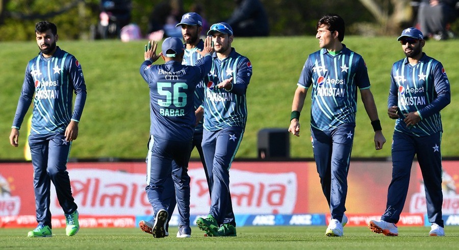 pakistan-beat-bangladesh-by-21-runs-in-t20i-tri-series-opener