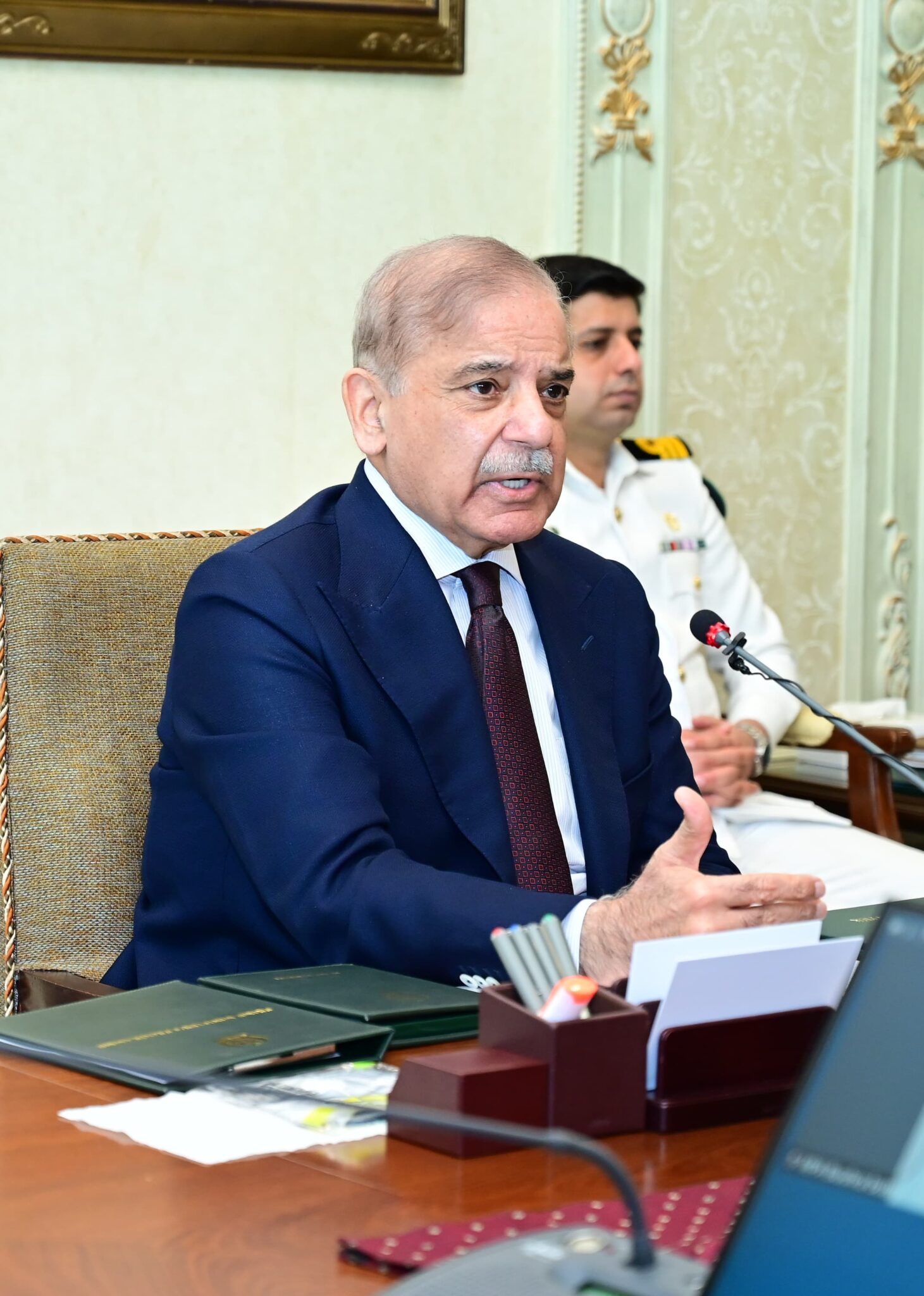 pm-emphasizes-attracting-retaining-top-talent