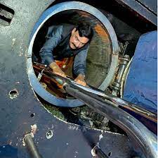 sheikh-rasheed-visits-pakistan-navy-dockyard-in-karachi