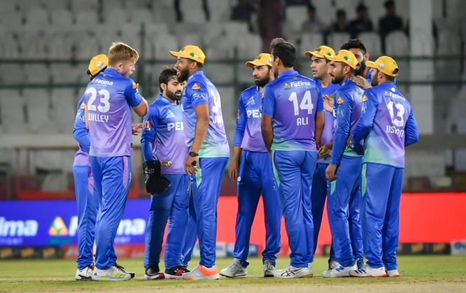 sultans-clinch-qualifier-berth-after-easy-win-over-gladiators