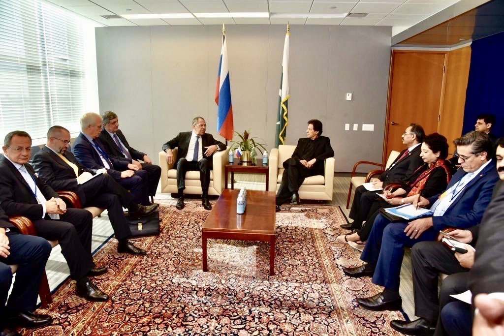 pm-imran-khan-russian-fm-sergei-lavrov-discuss-ways-to-promote-bilateral-cooperation