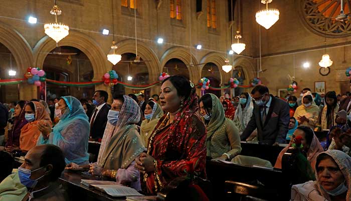 christian-community-celebrates-christmas-across-pakistan