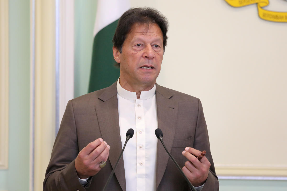pm-imran-khan-summons-meeting-of-govt-spokespersons-today