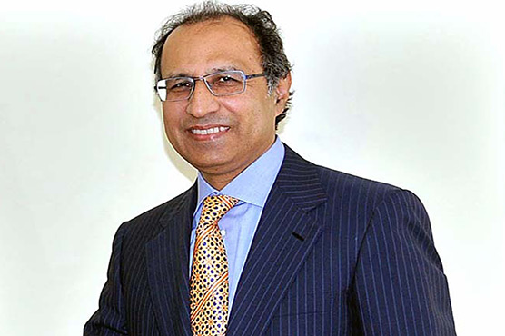 hafeez-pins-hope-on-spectrum-sale-fetching-maximum-price