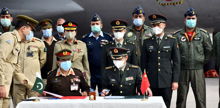 pak-army-offers-china-donated-covid-vaccine-for-health-workers