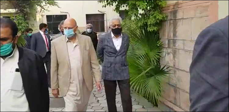 governor-punjab-and-his-wife-administered-trial-covid-19-vaccine