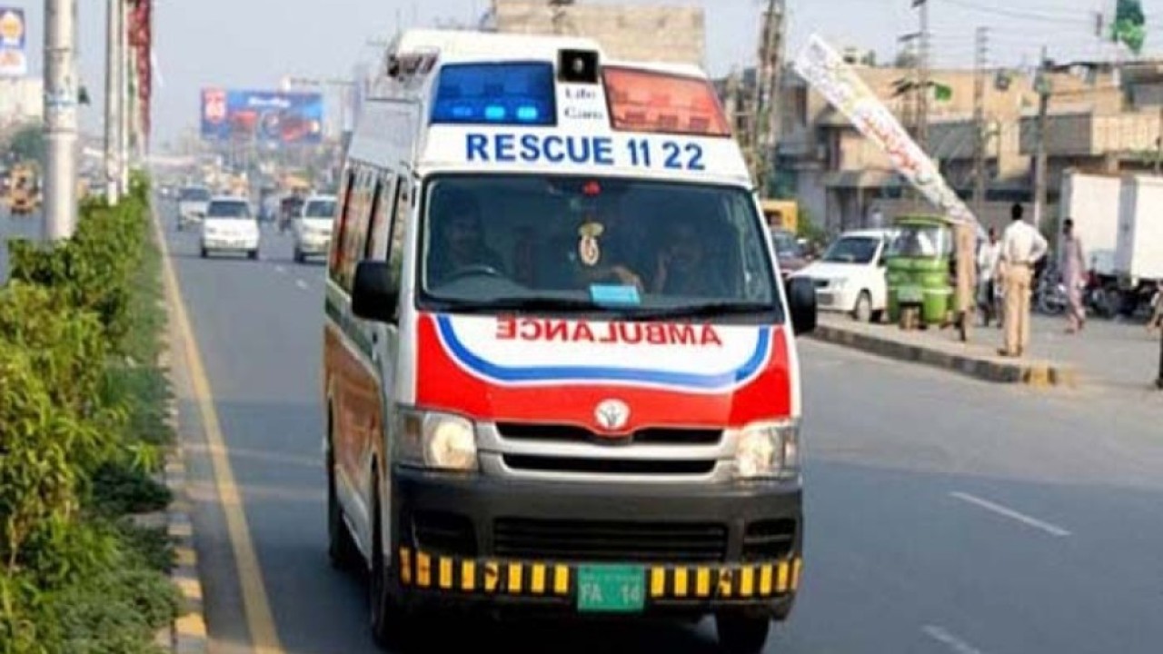 2-killed-in-lahore-road-accident