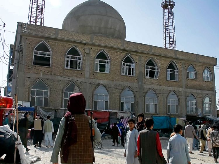 33-dead-after-blast-rips-through-mosque-in-northern-afghan-city-kunduz
