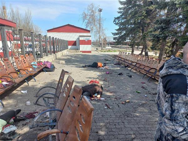 50-killed-in-rocket-strike-on-rail-evacuation-hub-ukraine-govt
