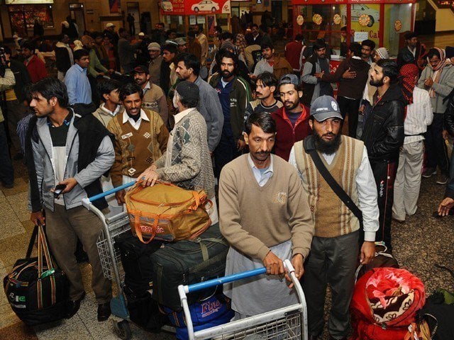 60-pakistanis-deported-from-7-countries