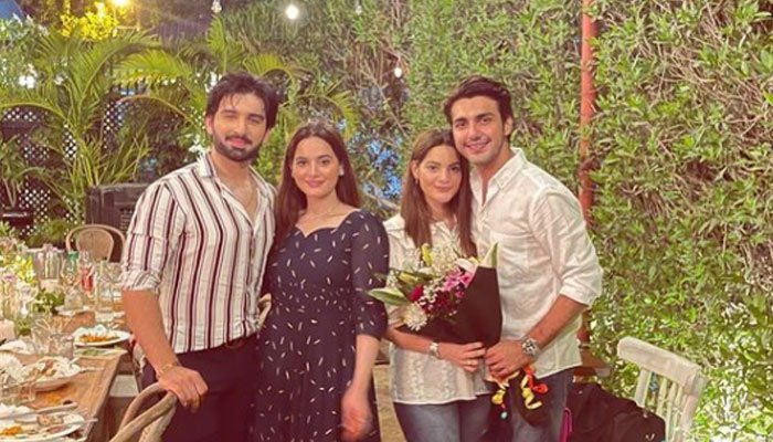 aiman-minal-khan-pose-with-their-other-halves-in-picture-perfect-portrait