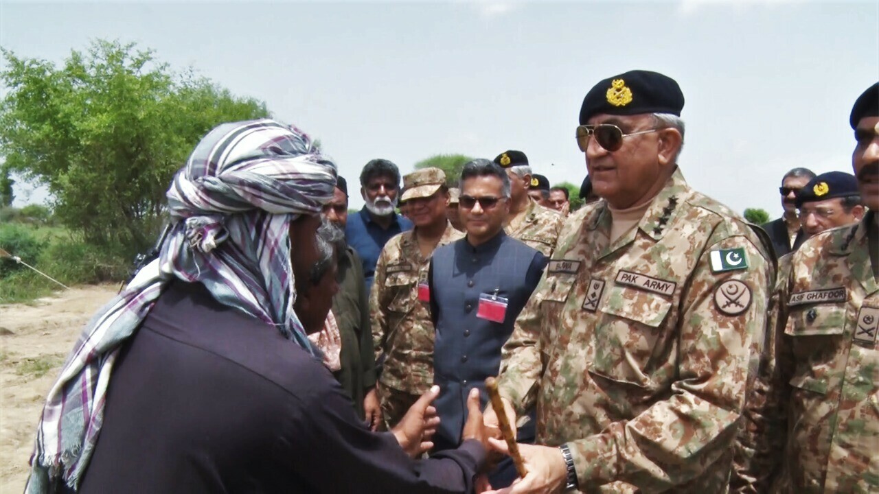army-chief-to-visit-flood-affected-areas-of-punjab-kp-today