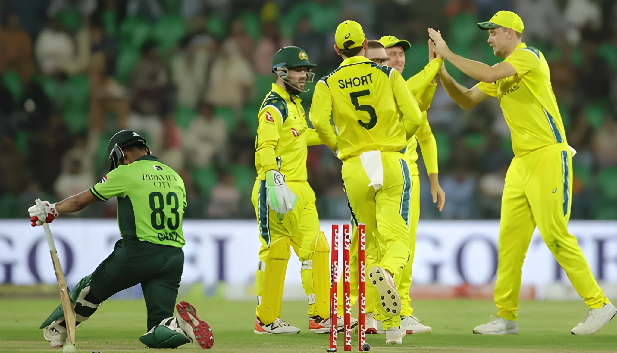 Australia beat Pakistan in second ODI to level series 1-1