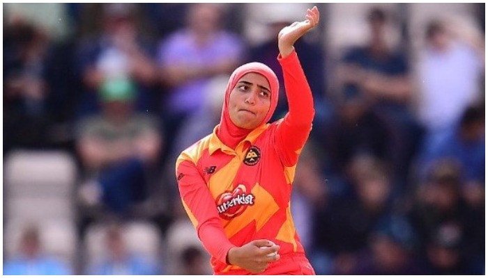 britain-s-first-hijab-wearing-cricketer-wants-to-be-an-inspiration-for-muslim-girls
