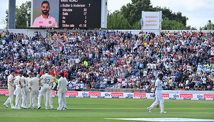 cheerio-england-crowd-mocks-kohli-after-his-lacklustre-performance