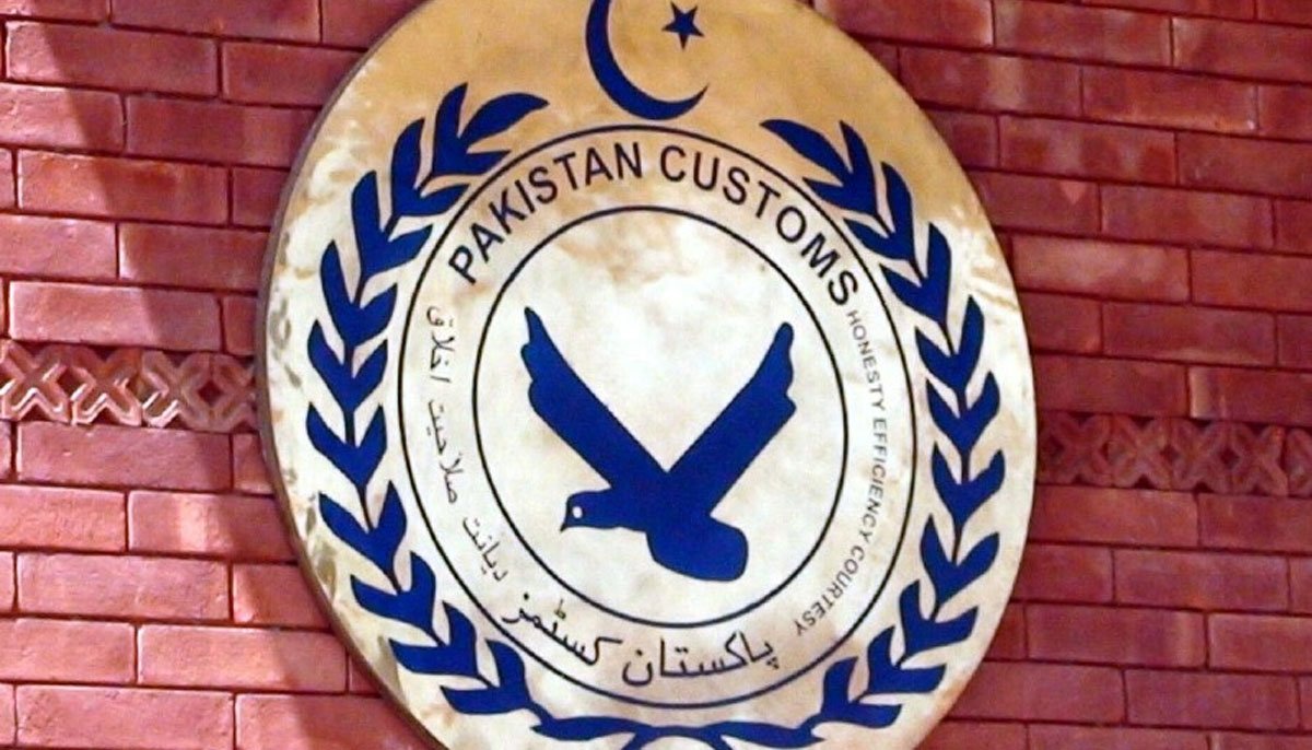 customs-recovers-smuggled-items-in-karachi