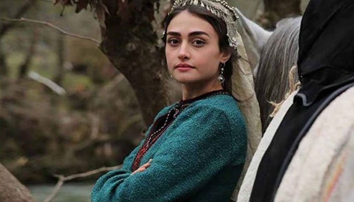 esra-bilgic-extremely-sad-over-loss-of-lives-in-forest-fires-in-turkey