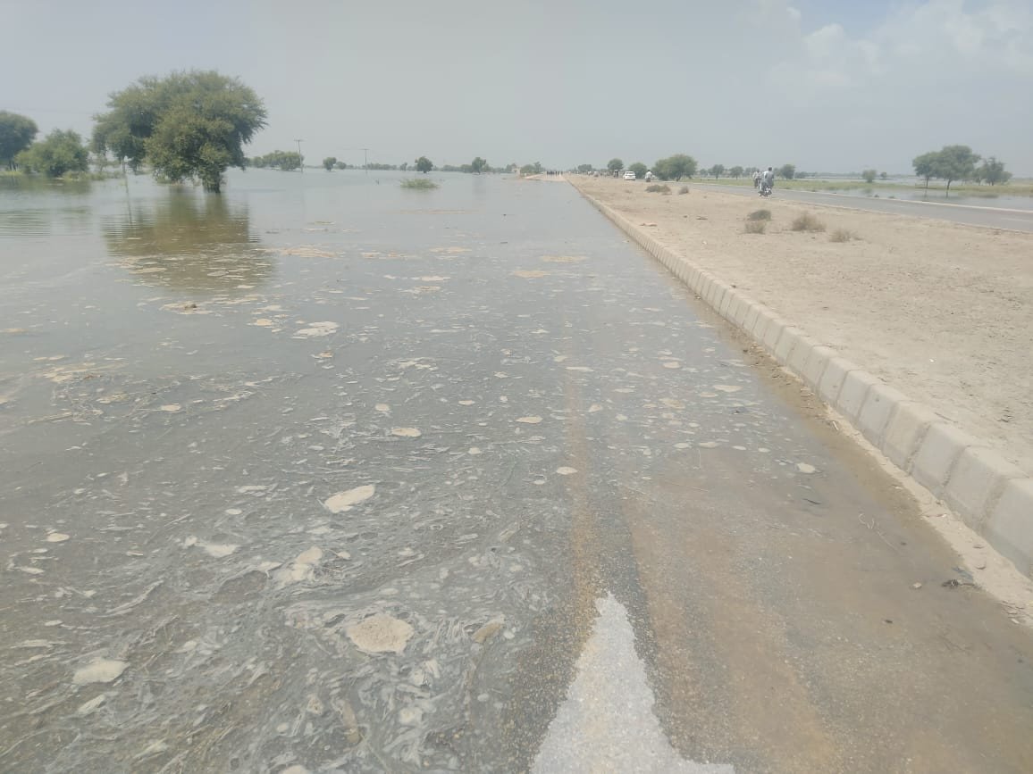 floodwater-disconnects-dadu-as-bridge-near-sehwan-collapses