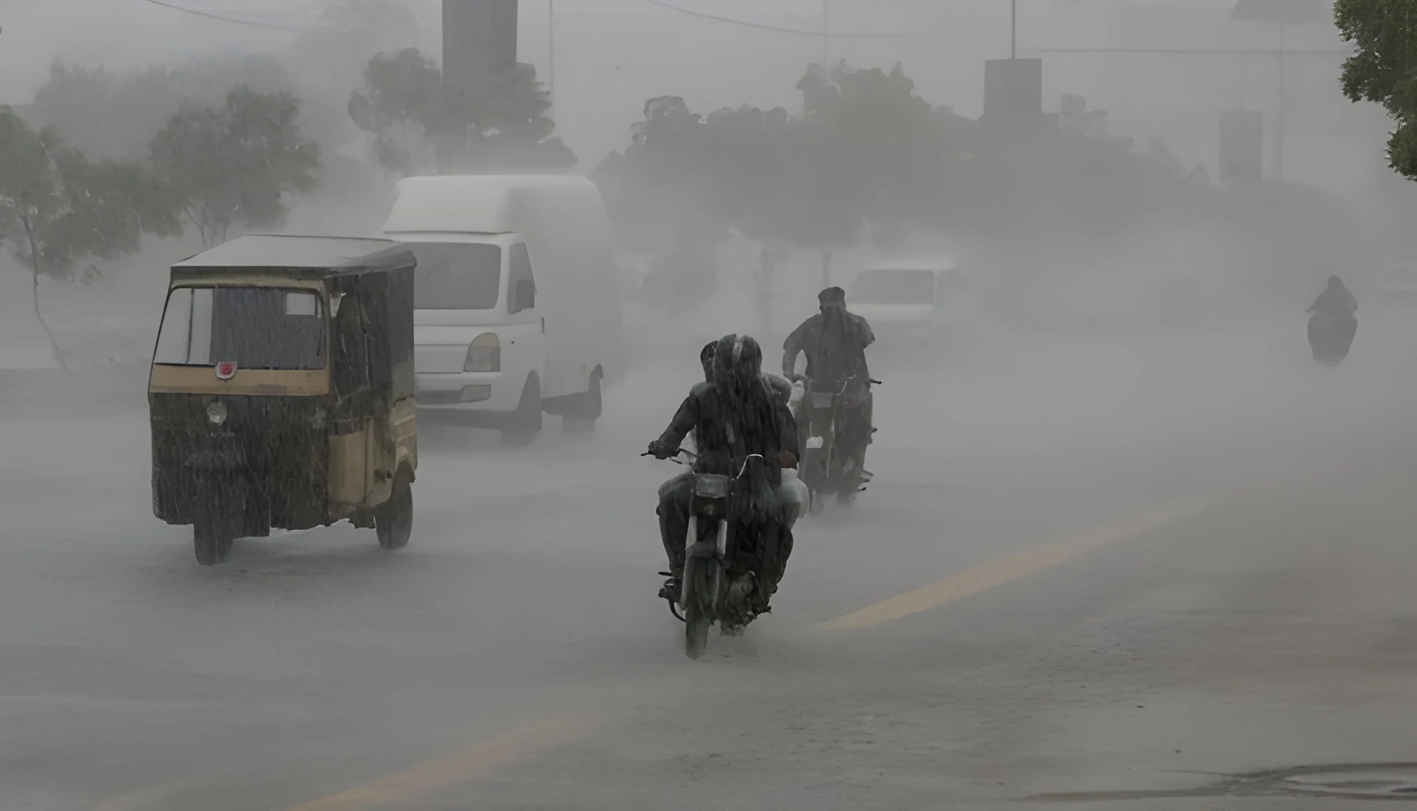 Heavy monsoon rains likely in Karachi today as PMD issues forecast