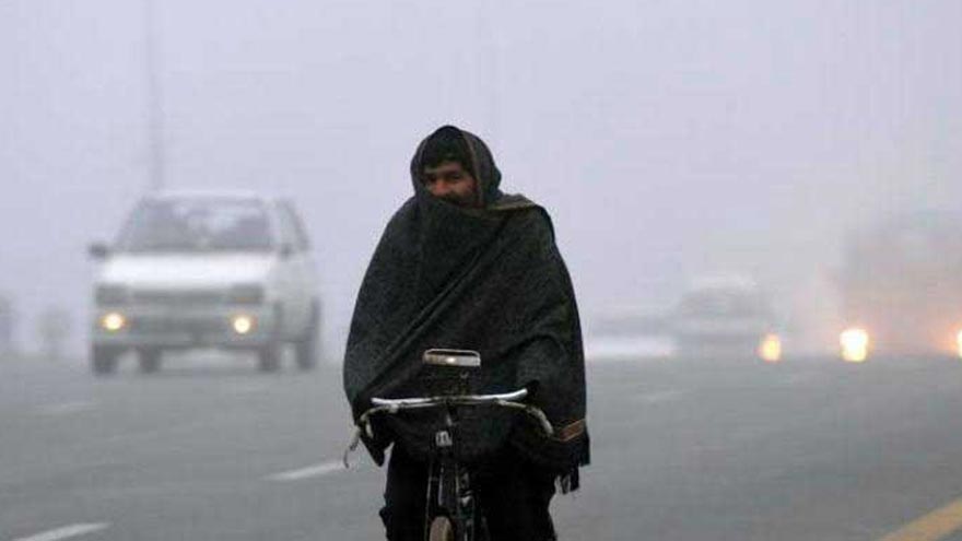 Karachi Shivers as Temperature Falls to 7.1°C