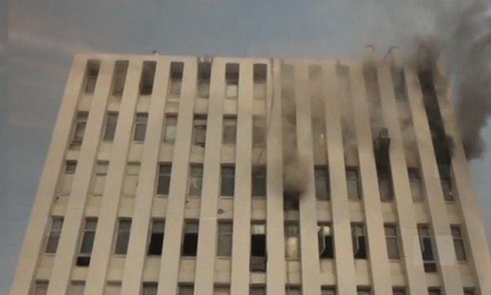massive-fire-erupts-at-faisalabad-bank