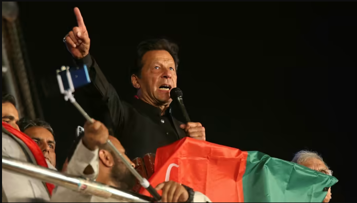more-than-half-members-of-federal-cabinet-are-on-bail-says-imran-khan