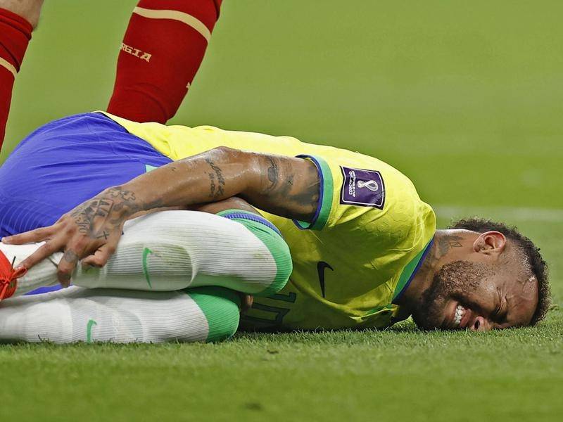 neymar-and-danilo-to-miss-rest-of-group-stage-with-ankle-injuries