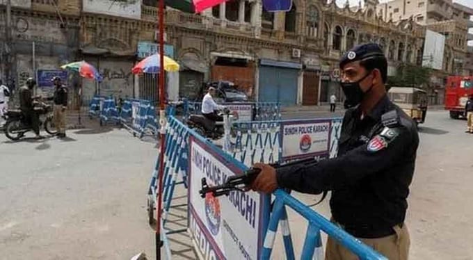 omicron-threat-sindh-mulls-schools-closure-restriction-on-businesses