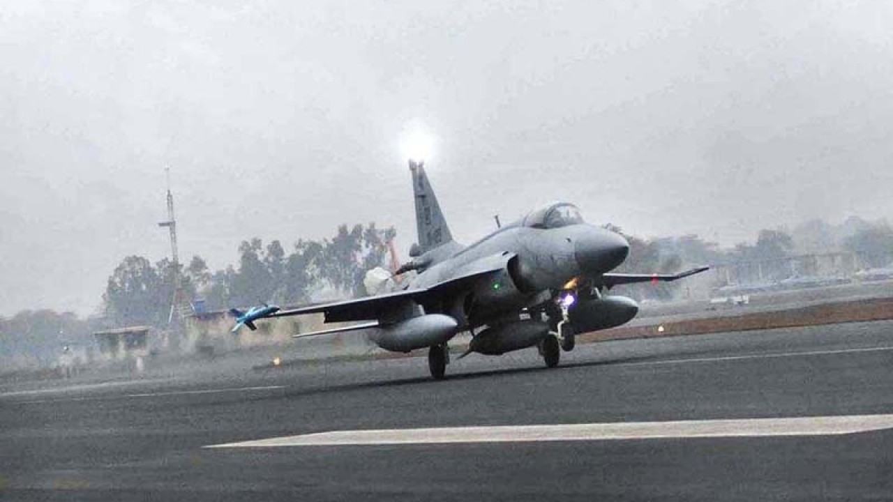 paf-trainer-aircraft-crashes-near-mardan-pilot-martyred