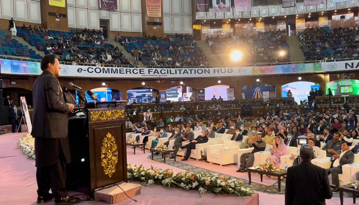 pakistan-eyeing-50bn-it-exports-in-next-few-years-says-pm-imran-khan
