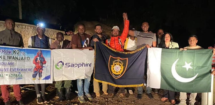 pakistan-s-young-climber-makes-it-to-africa-s-highest-peak