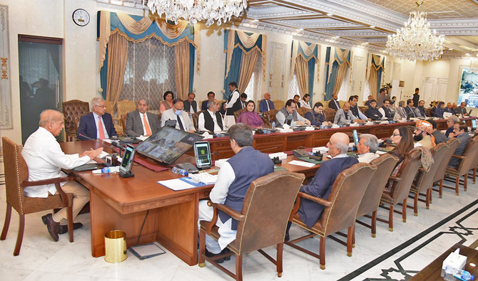 pm-calls-cabinet-meeting-to-discuss-imran-khan-s-anti-military-remarks