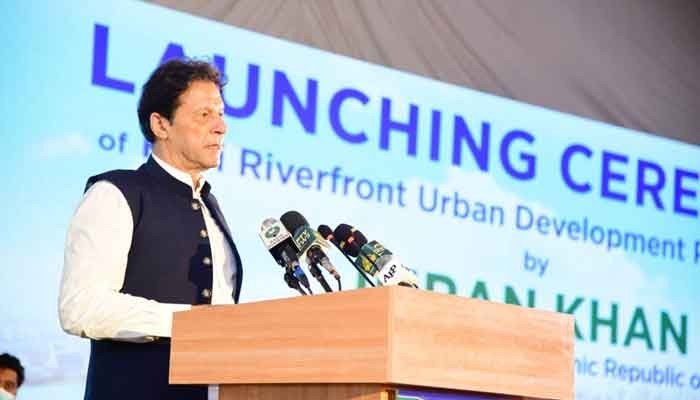 pm-imran-backs-ravi-riverfront-project-after-lhc-scraps-it