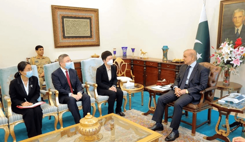 pm-shehbaz-sharif-resolves-to-speed-up-high-quality-development-of-cpec-projects