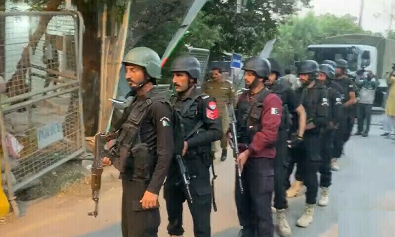 police-conducted-search-operation-outside-imran-khan-s-residence