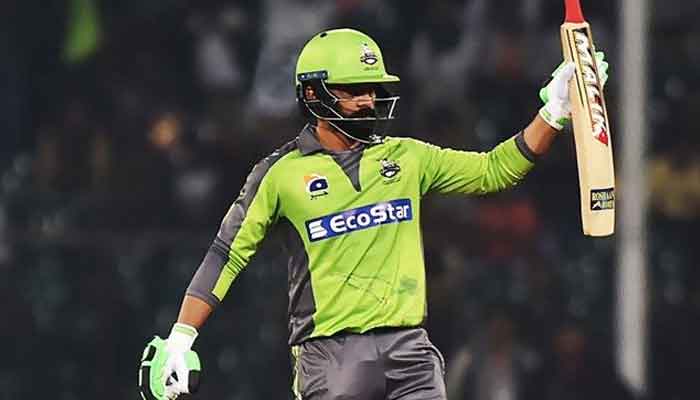 professor-mohammad-hafeez-teaches-multan-sultans-bowlers-a-few-lessons
