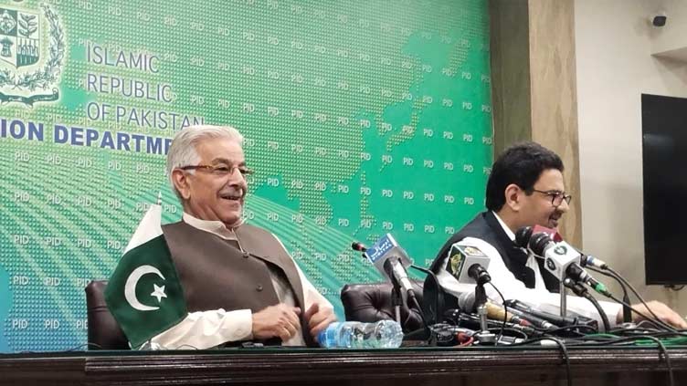pti-members-hesitant-to-defend-imran-s-statement-says-khawaja-asif
