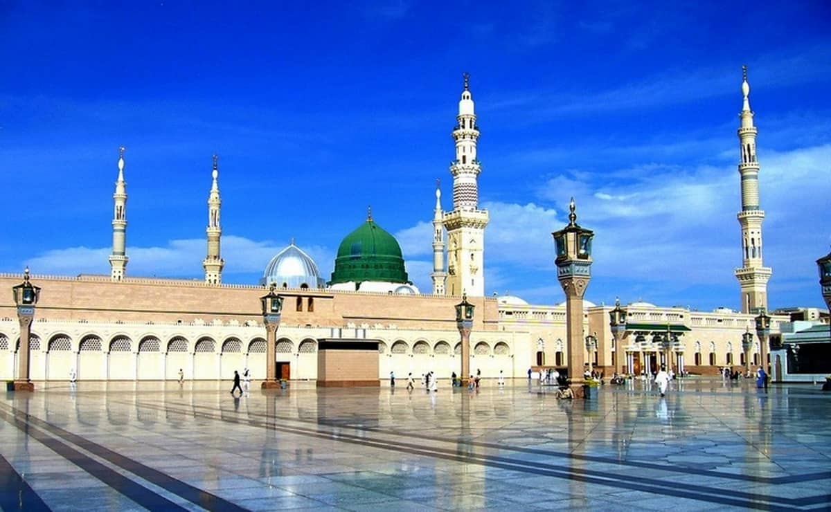 roof-of-masjid-al-nabawi-reopened-to-worshippers