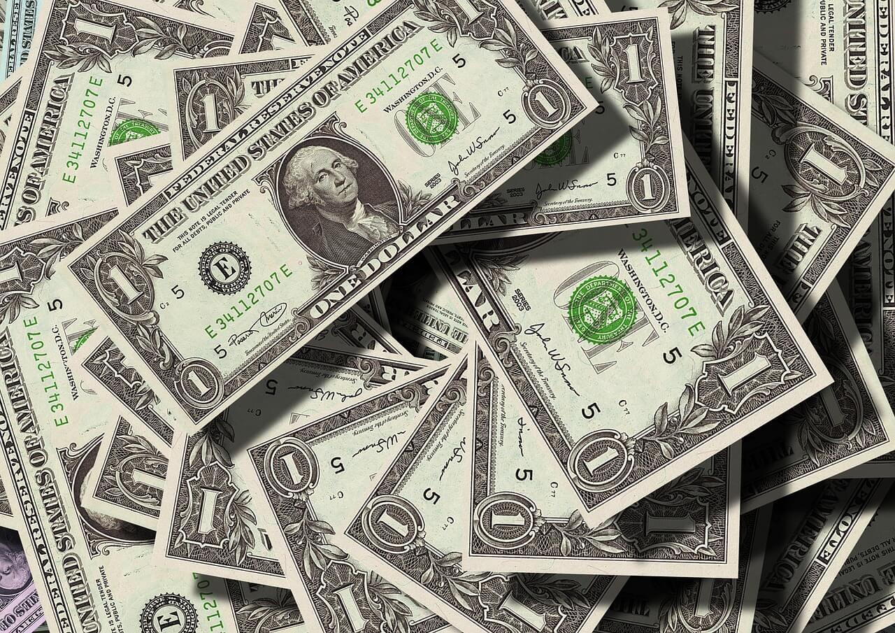 rupee-hits-record-low-of-300-against-us-dollar
