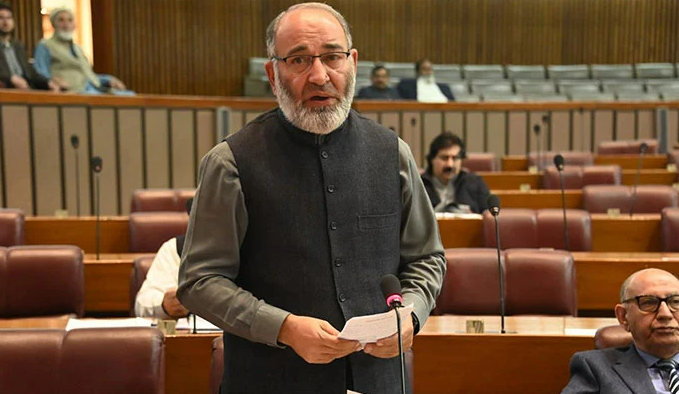 senator-mushtaq-ahmed-slams-govt-over-senate-incentive-bill