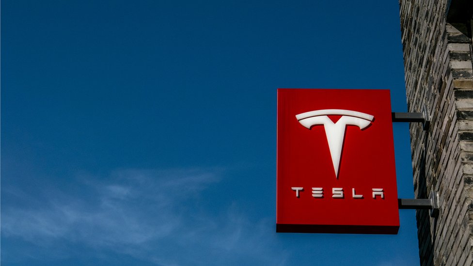 tesla-posts-record-profits-offers-muddy-outlook-for-batteries-cybertruck