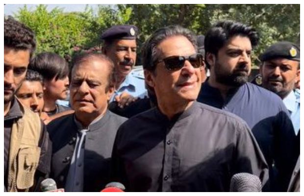 threats-to-female-judge-imran-khan-records-his-statement-before-jit-at-ssp-office