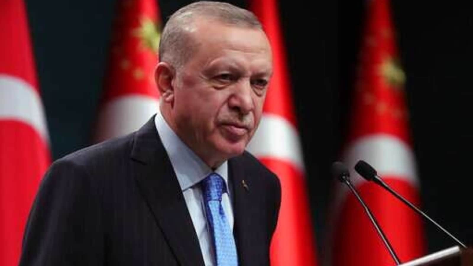 turkey-announces-full-lockdown-from-april-29-to-curb-covid-19-spread